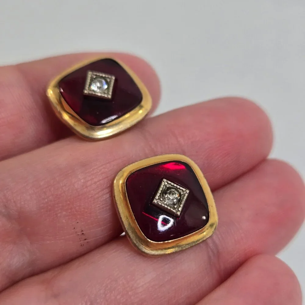 Correct Quality Cufflinks Red Rhinestone Gold Tone Vintage Square Geometric